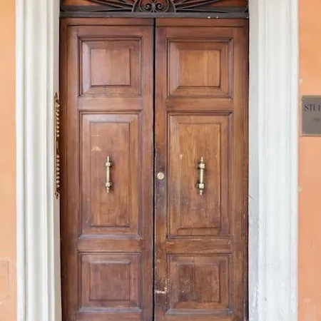 Azeglio63bologna - Il Caminetto ボローニャ